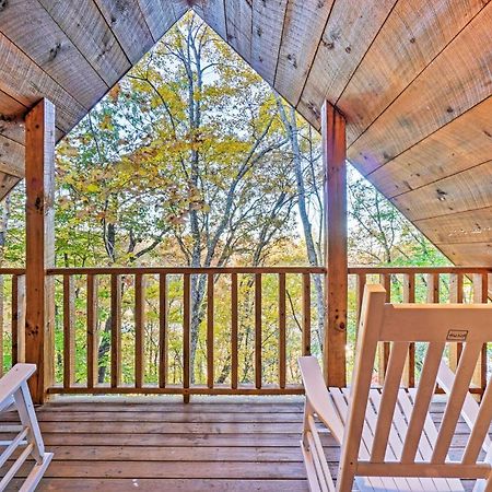 Grin N Bear It Cabin With Hot Tub And Fire Pit! Pigeon Forge Exterior photo