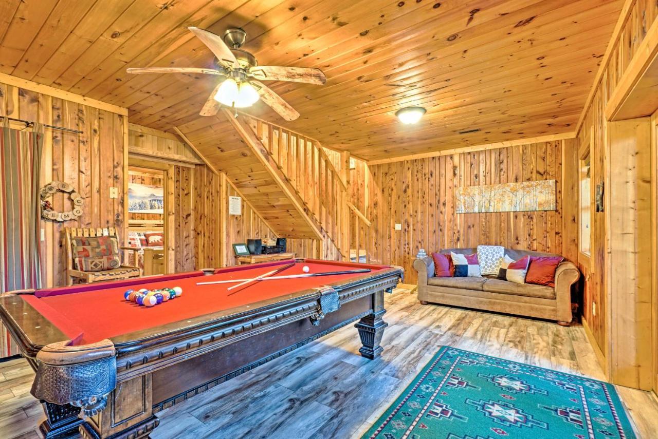 Grin N Bear It Cabin With Hot Tub And Fire Pit! Pigeon Forge Exterior photo
