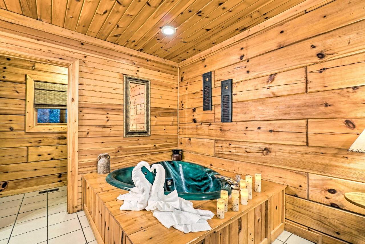 Grin N Bear It Cabin With Hot Tub And Fire Pit! Pigeon Forge Exterior photo
